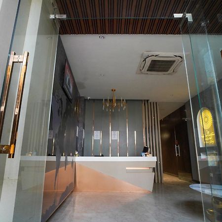 Familia Hotel And Banquets Lucknow Exterior foto